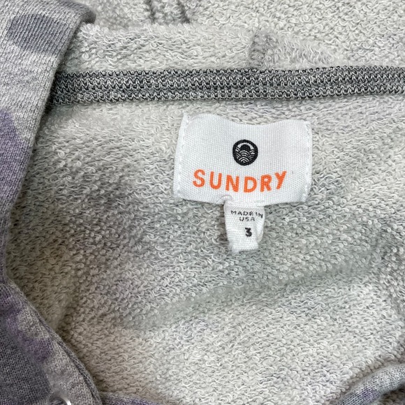 Sundry Camo Hoodie Size L (3 Sundry) Gray with Lace Up Neckline - Picture 7 of 9